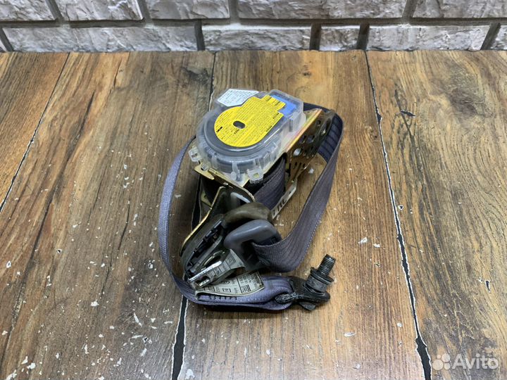 Toyota RAV 4 Ремень безопасности с пиропатроном