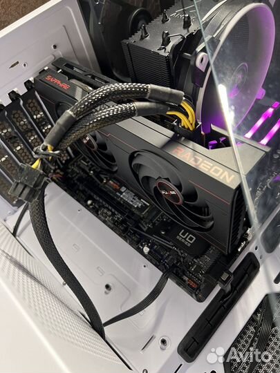 Sapphire AMD Radeon RX 6600 XT pulse OC