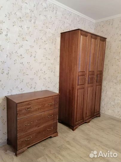 Комод из массива резной