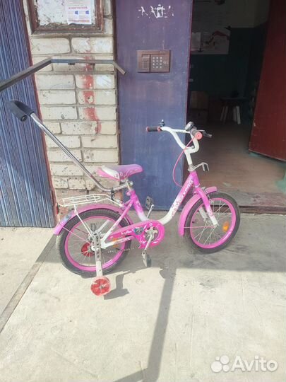 Детский велосипед с ручкой бу