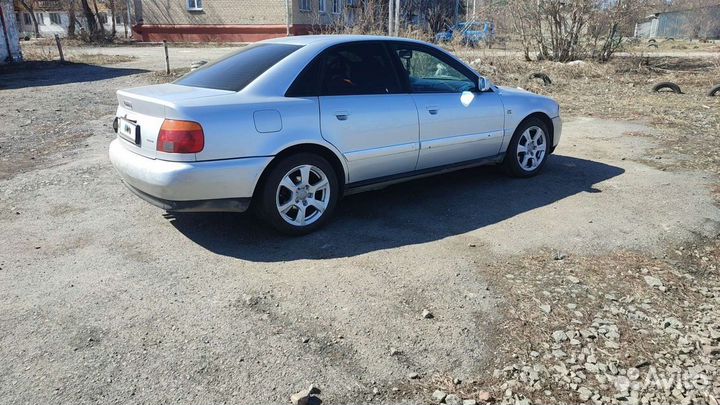 Audi A4 1.8 МТ, 2001, 559 200 км
