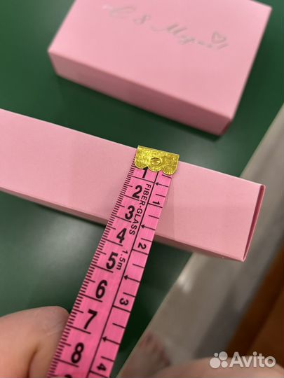 Розовая коробка с 8 марта бу как новая
