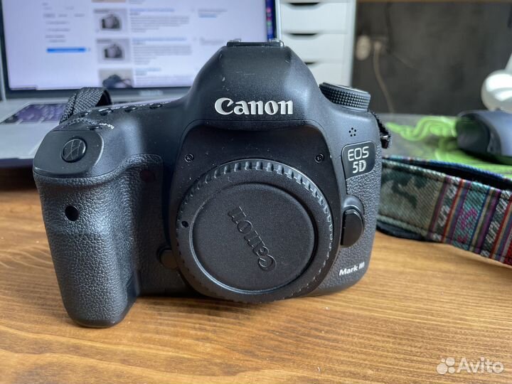 Фотоаппарат Canon 5D Mark III