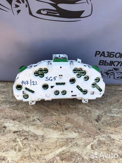 Панель приборов Subaru Forester SG5 2005