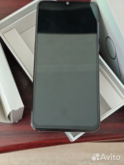 Xiaomi Mi 9, 6/64 ГБ