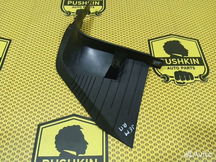 Обшивка стойки передней нижняя передняя правая