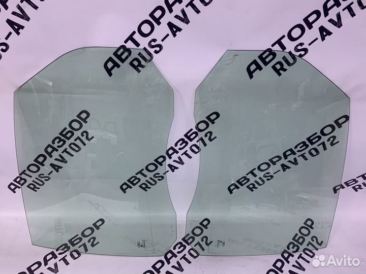 Стекло заднее правое, левое Ford Focus 2