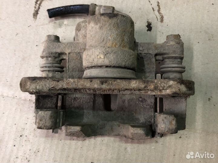 Задний правый суппорт Chery Tiggo T11