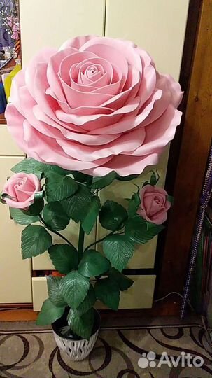 Роза с бутонами светильник торшер