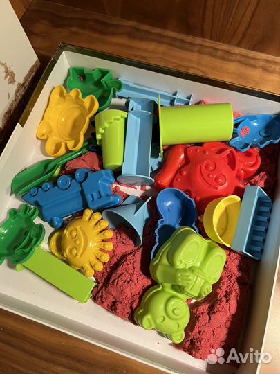 Кинетический песок 5 кг с песочницей и формочками