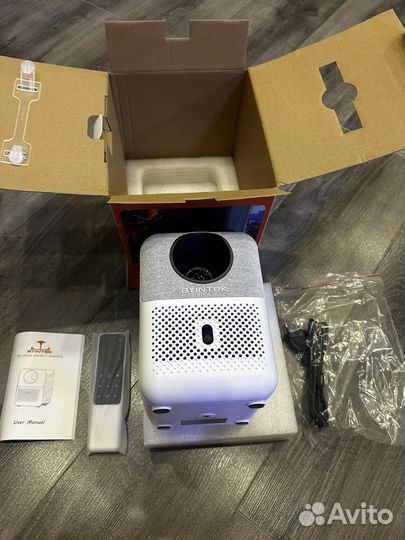 Проектор byintek love u4