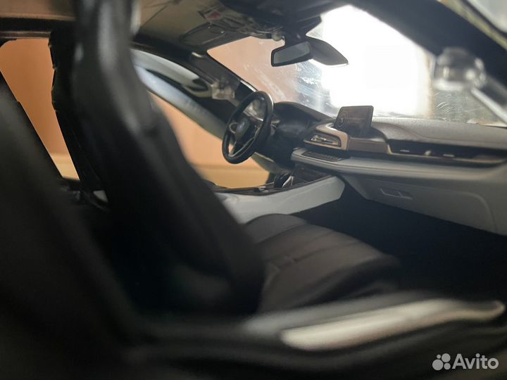 Машинка на пульте управления BMW i8 rastar