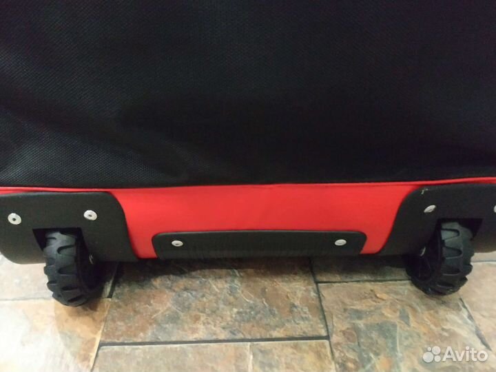 Баул хоккейный 35 дно пвх черно-красный