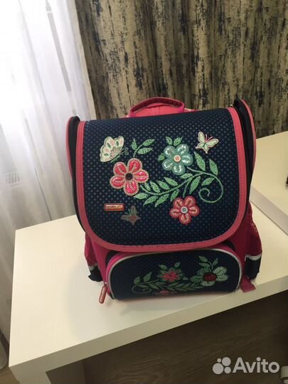 Портфель школьный для девочки