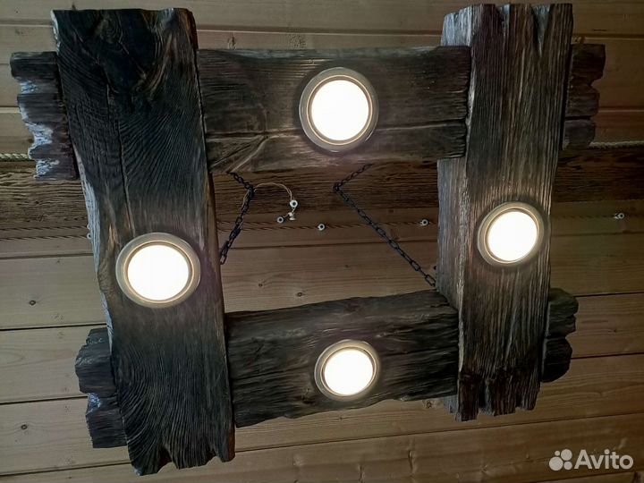 Люстра-светильник ручной работы состаренное дерево