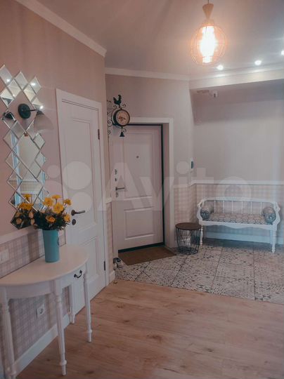 2-к. квартира, 80 м², 4/17 эт.