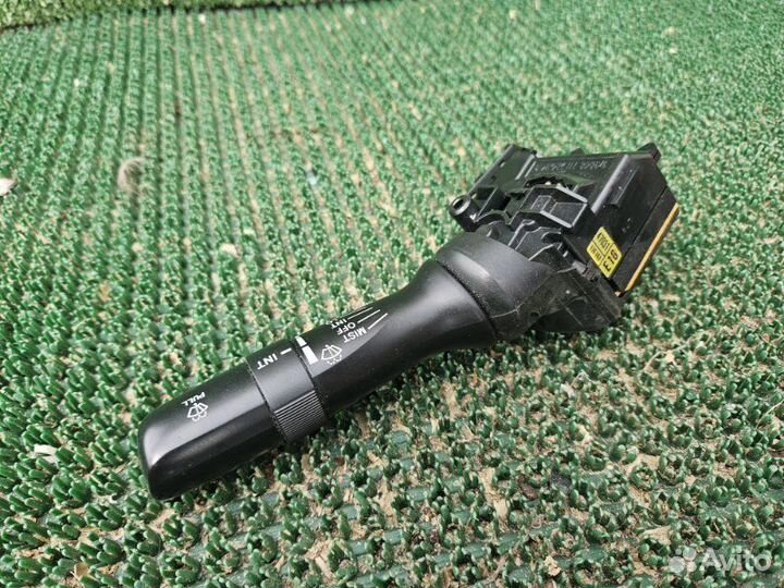 Переключатель стеклоочистителя Toyota Corolla E140