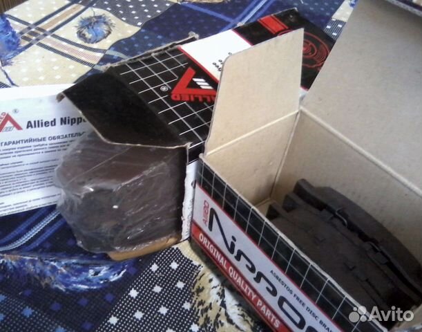 Комплект тормозных колодок (задние и передние)