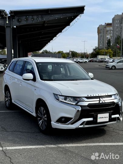 Mitsubishi Outlander 2.0 CVT, 2022, 670 км