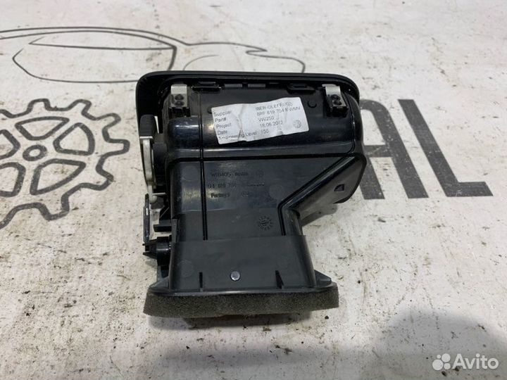 Дефлектор воздуховода передний правый Volkswagen