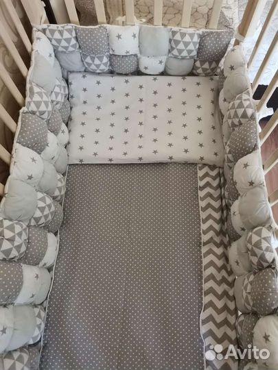 Бортики, балдахин, одеяло, подушка, постельное бел