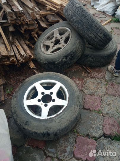 Продам комплект колес