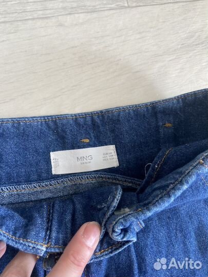 Джинсы mango