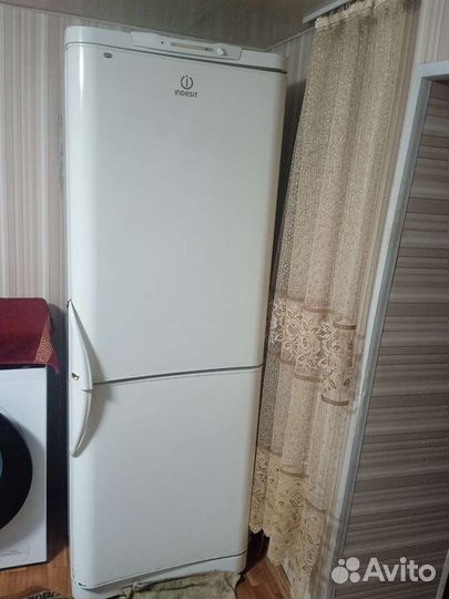 Двухкамерный холодильник Индезит