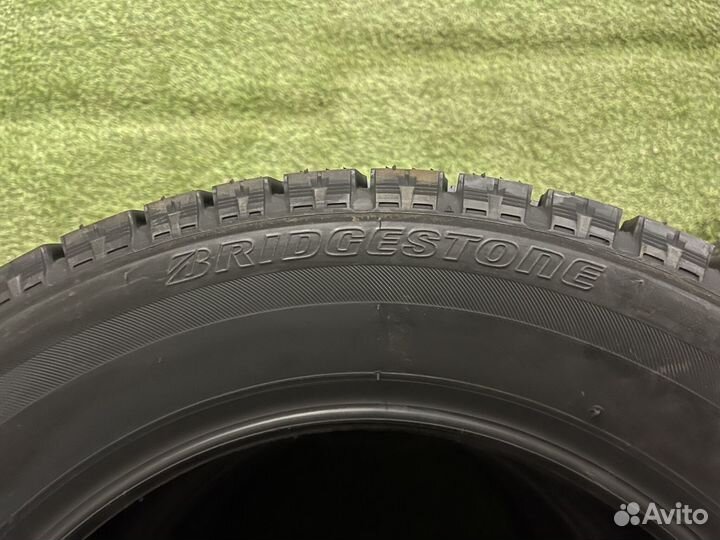 Bridgestone Blizzak VRX 205/50 R17 89S