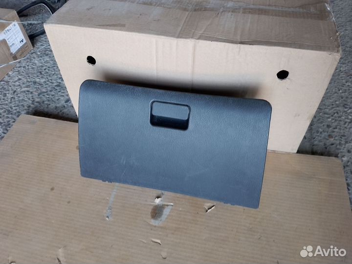 Бардачок на BYD f3