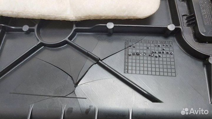 Обшивка багажника задняя правая Bmw X6M E71