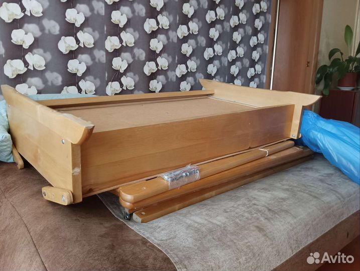 Кроватка с маятником наша мама