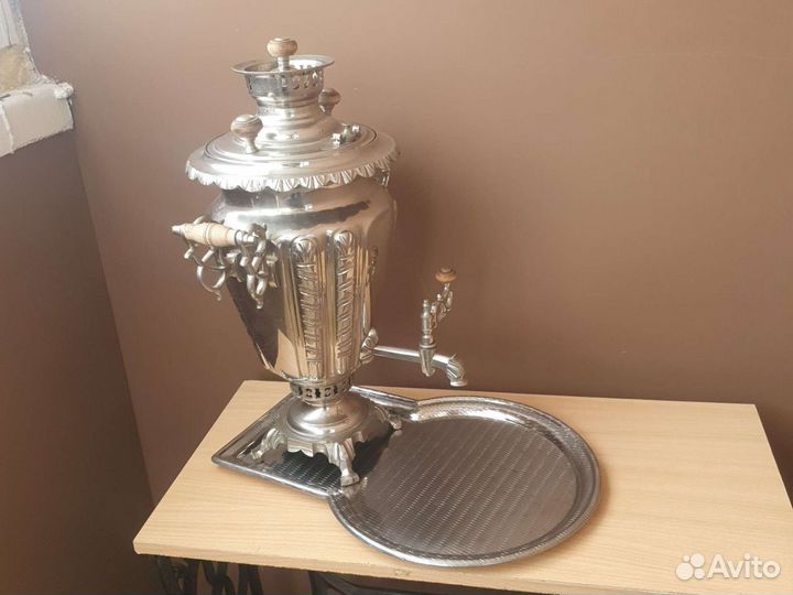 Поднос замочная скважина