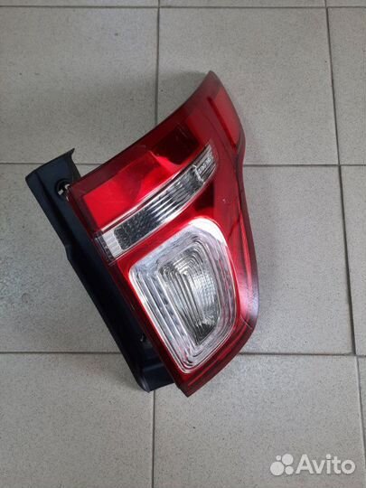 Фонарь задний правый Ford Explorer U502 duratec