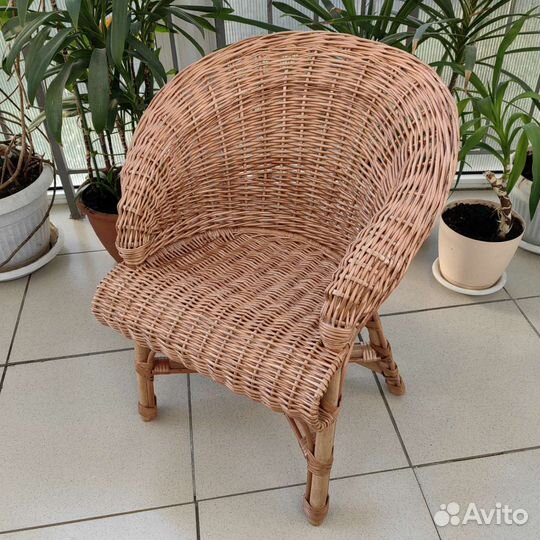 Детское плетеное кресло