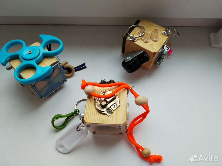 Бизи кубики