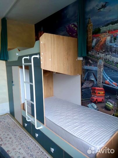 Двухъярусная кровать детская