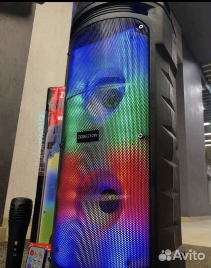 Колонка оригинал светомузыка (с микрофоном )