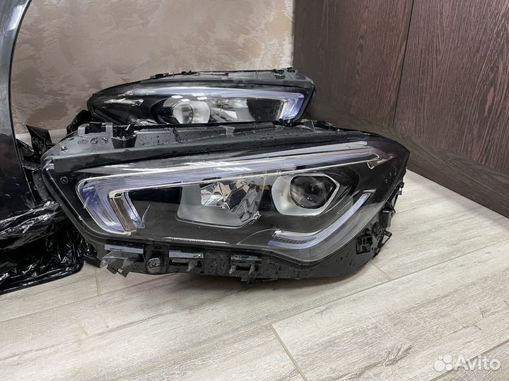Левая фара w118 cla