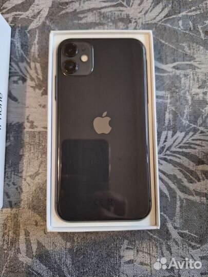 iPhone 11, 64 ГБ