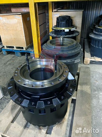 Бортовой редуктор Hitachi ZX180LC-3 9233687