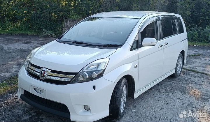 Toyota Isis 1.8 CVT, 2015, 52 000 км