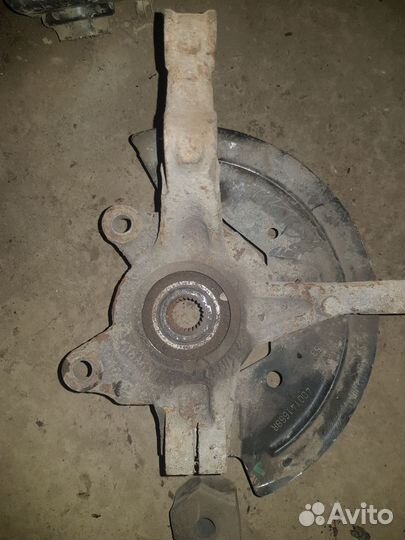 Ступица правая рено Сандеро 2016 год