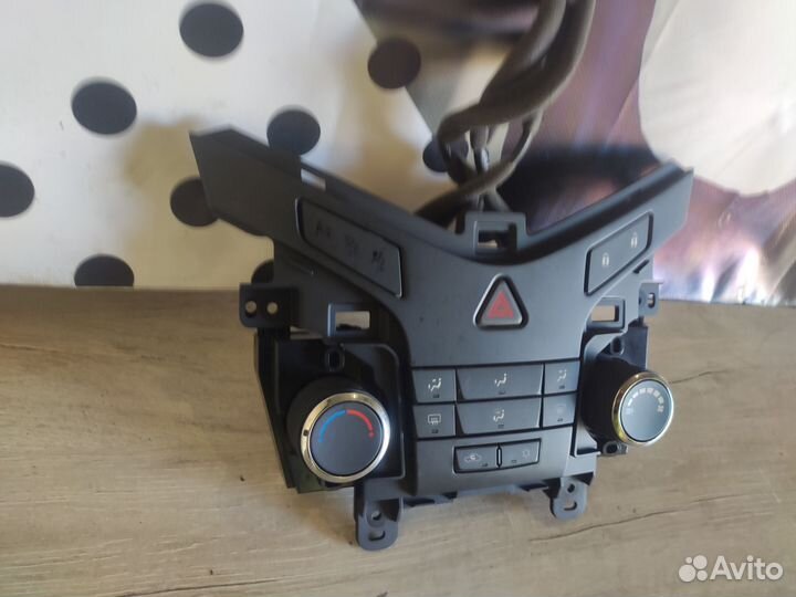 Управление климатом Шевроле Круз Chevrolet Cruze