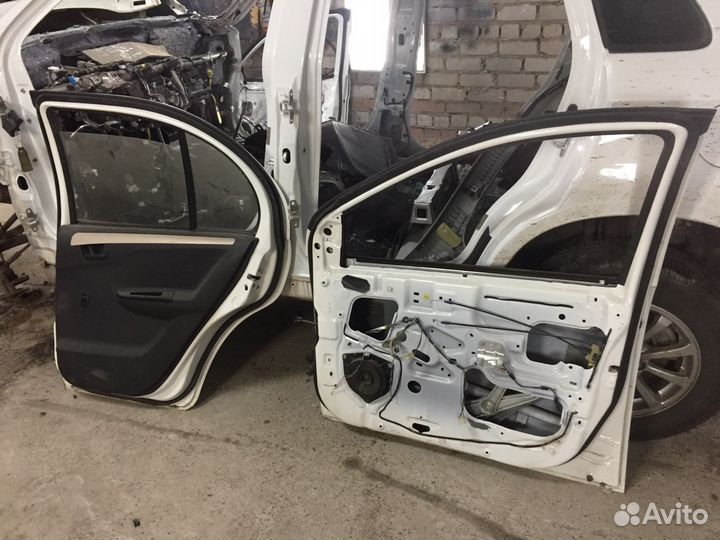 FAW V5 Дверь задняя правая