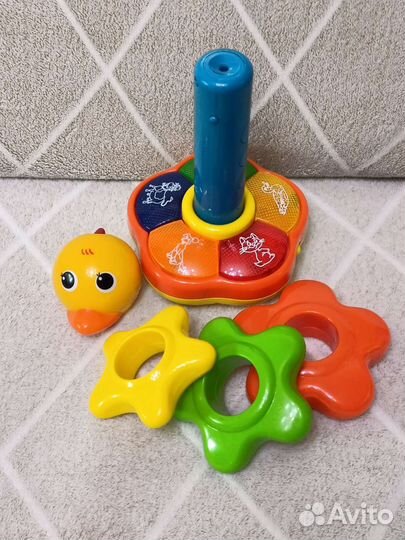 Музыкальная пирамидка уточка