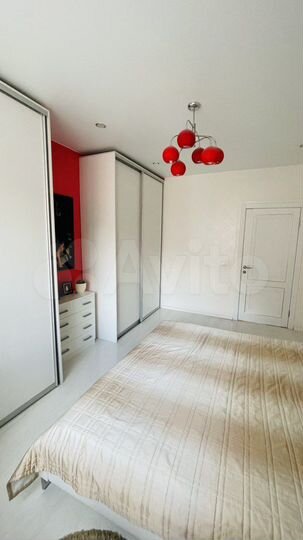 3-к. квартира, 90,6 м², 10/15 эт.