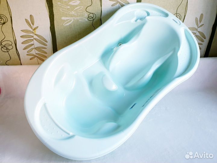 Ванночка для купания с горкой со сливом Tega Baby