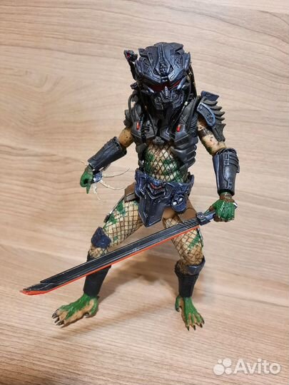 Armored Lost Predator Neca