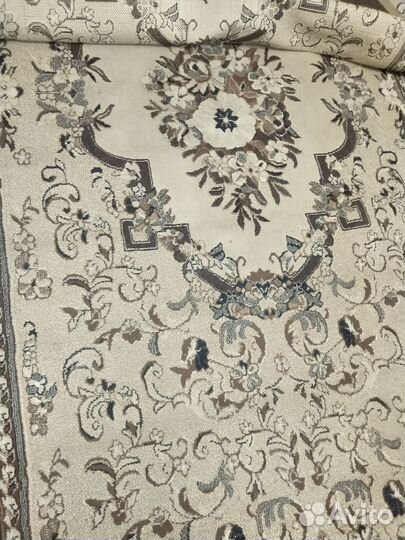 Два ковра 4 х 2.2 м